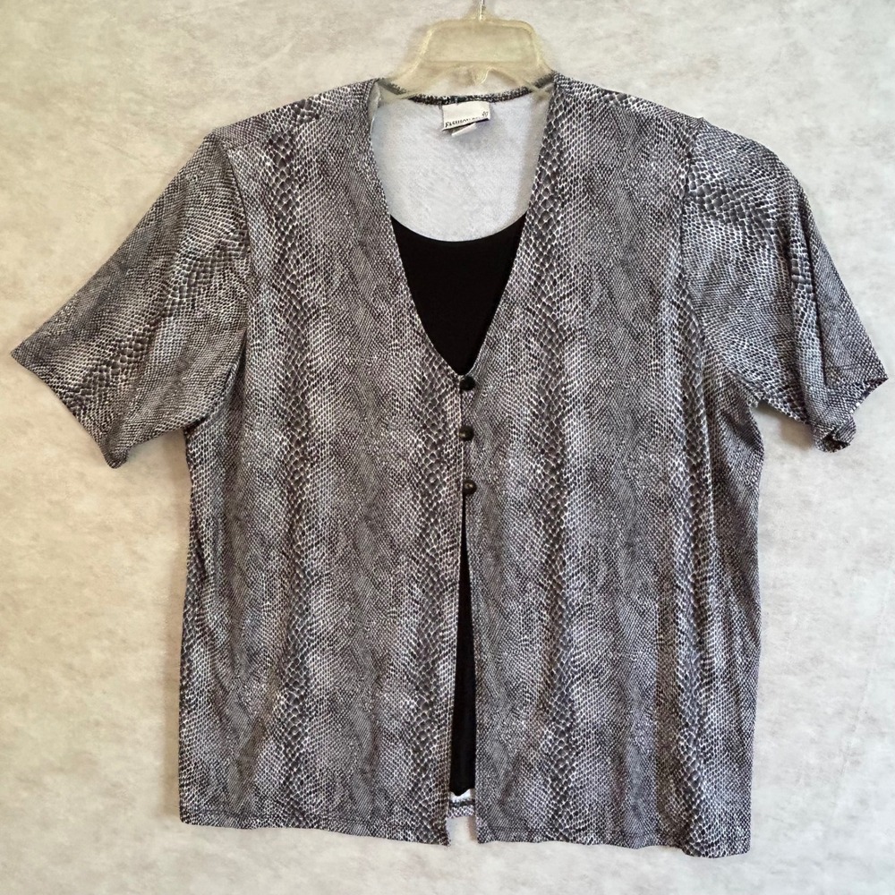 Fashion‎ Bug 1X Snakeskin Print Short Sleeve Button Front Top Layering